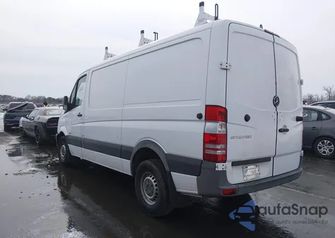 2014 Mercedes-Benz Sprinter 2500 Normal Roof z USA, uszkodzony, nr VIN WD3PE7CC6E5817363